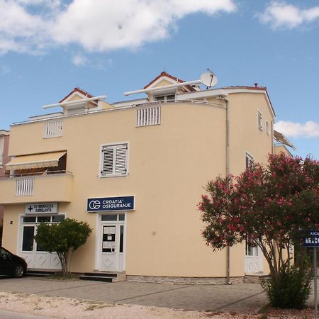 Apartments Dalmata Biograd Biograd na Moru Kültér fotó