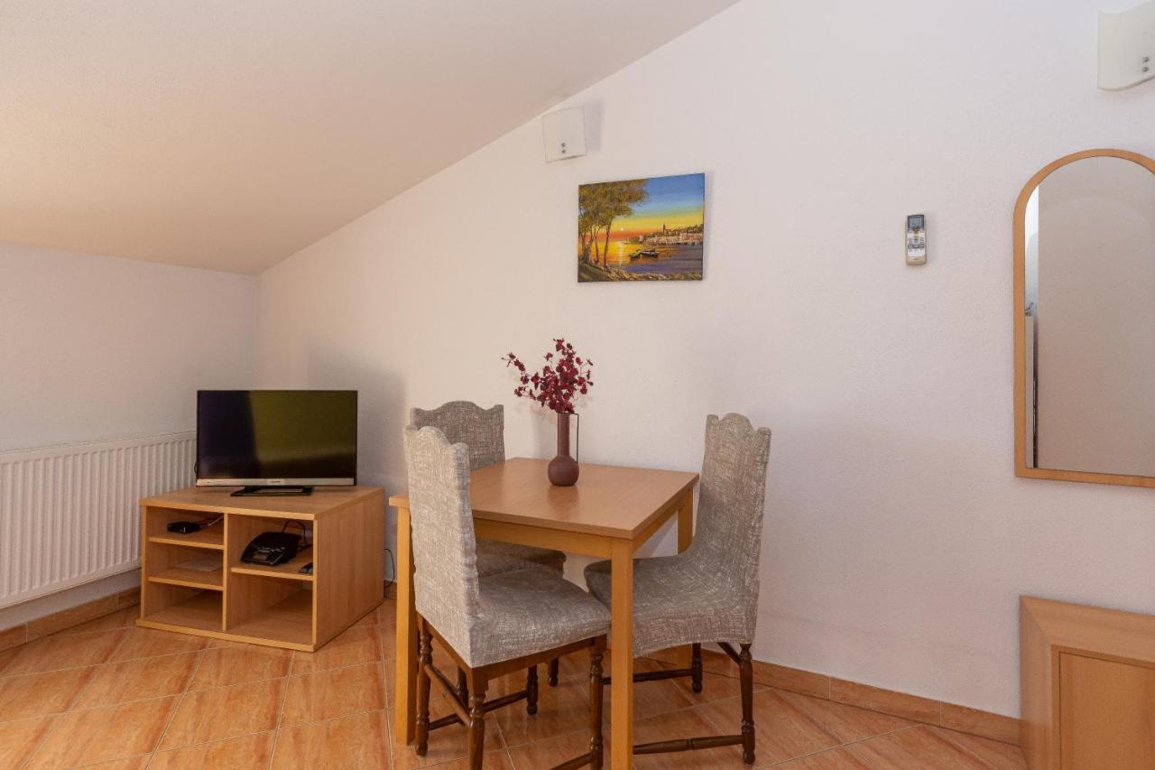 Apartments Dalmata Biograd na Moru Kültér fotó